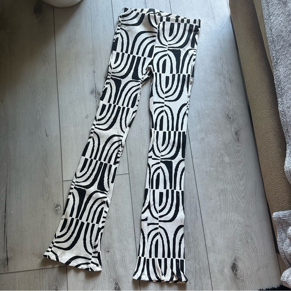 Zara Black and White Graphic Print Boot Cut Pants
